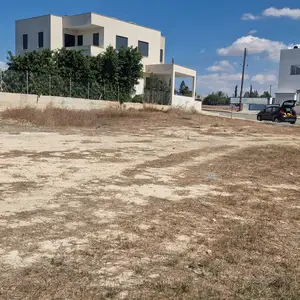 Residential Plot 452 m², Nicosia — Geri