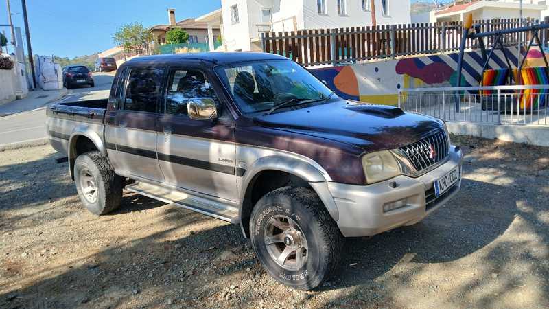 2004 Mitsubishi L200 2,4L 2004 Cyprus