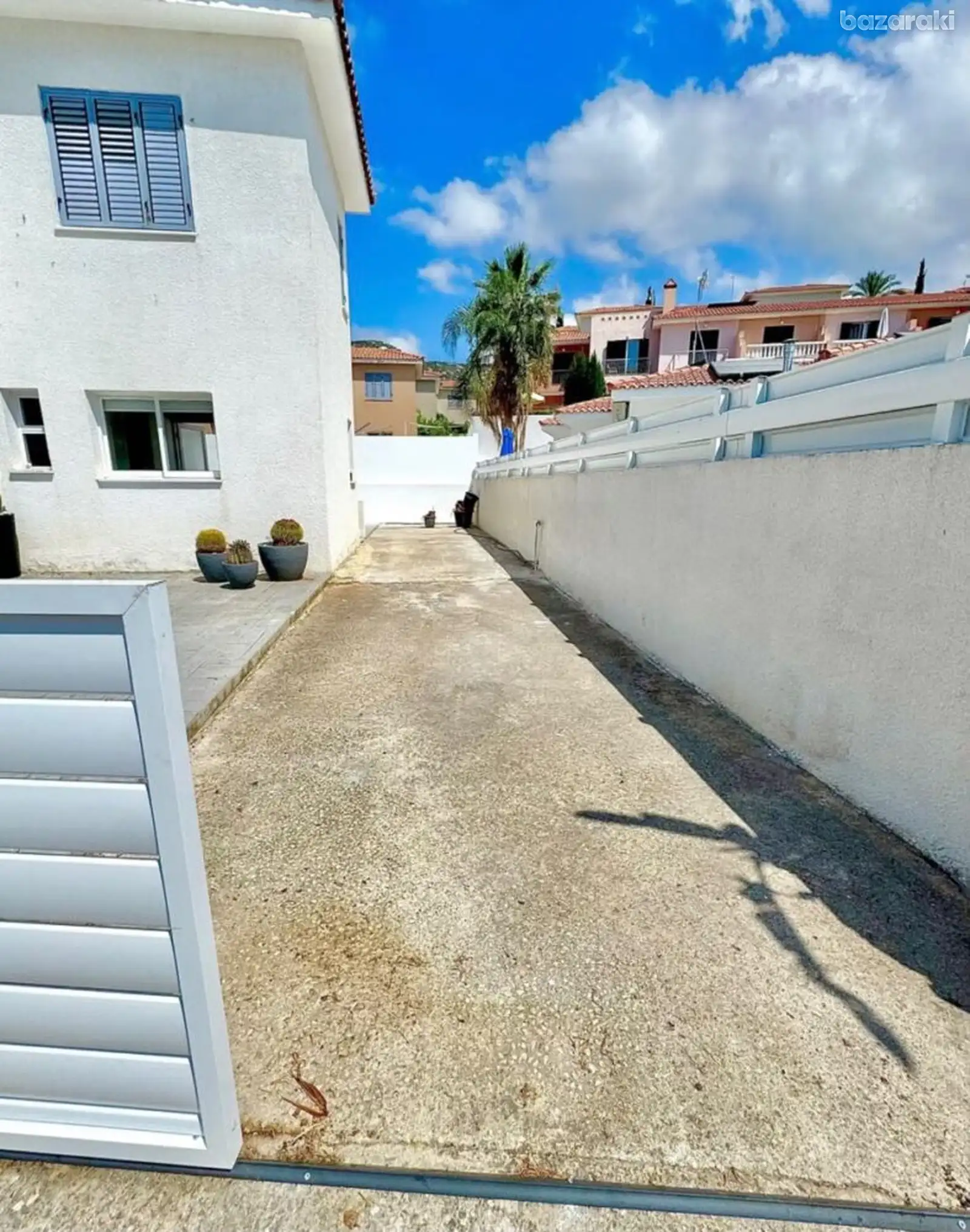 House, 3 bedrooms — 11