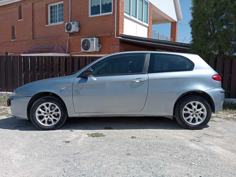 2004 Alfa Romeo 147 1,6L 2004 Cyprus