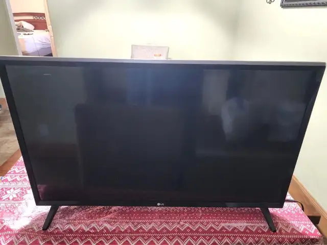 Lg tv in perfect condition 32 inch, Επαρχία Λεμεσού — Λεμεσός - Αγία Ζώνη