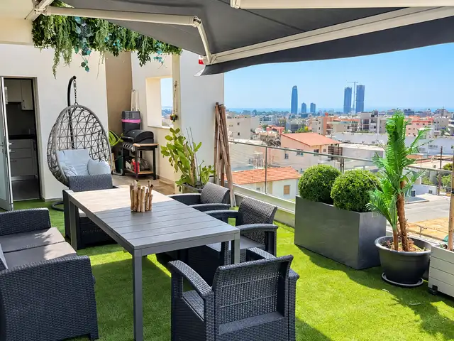 3-bedroom penthouse for sale, Limassol — Limassol - Mesa Geitonia