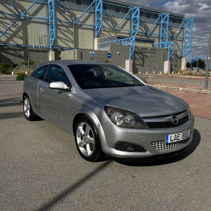 2011 Opel, Vauxhall Astra 1,6L 2011 Cyprus