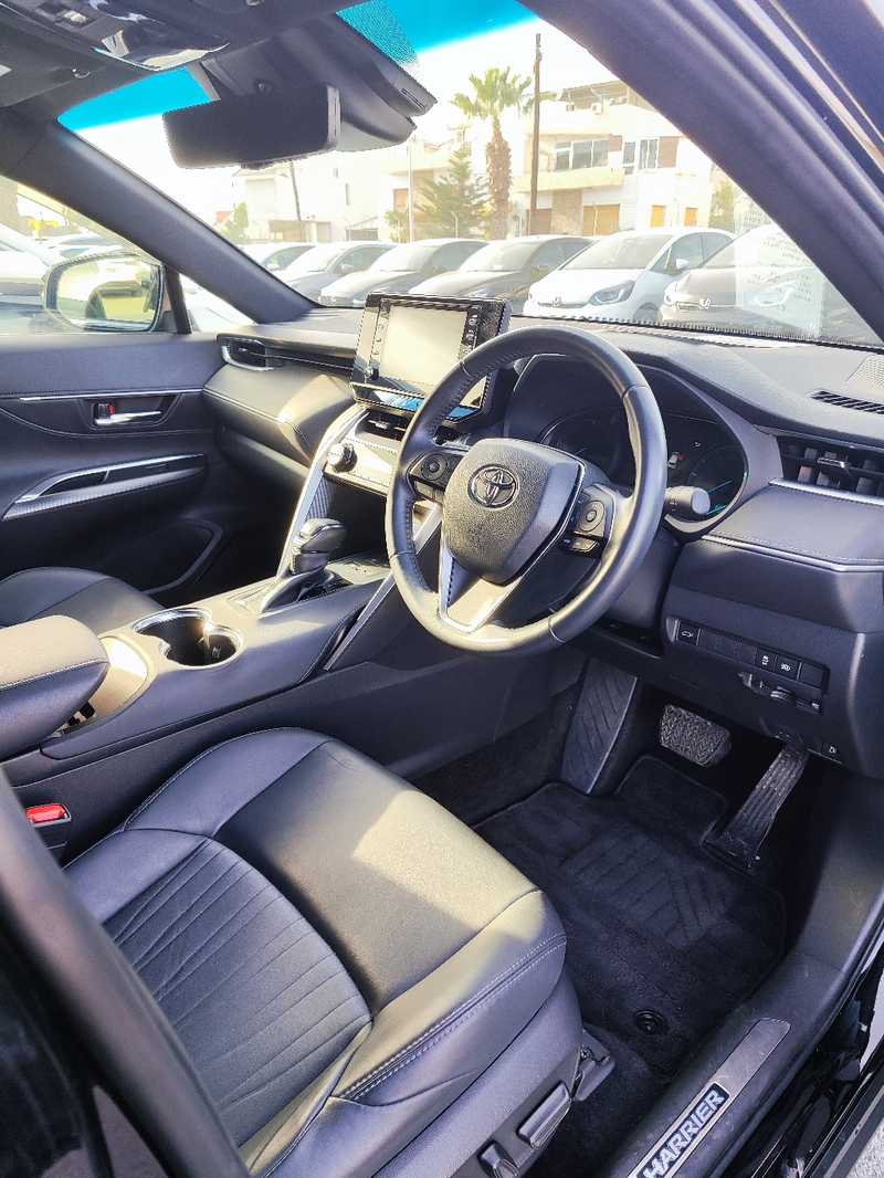 2022 Toyota Harrier 2,5L 2022 Cyprus