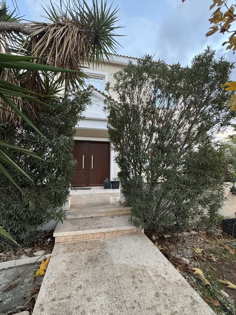 3-bedroom detached house for sale