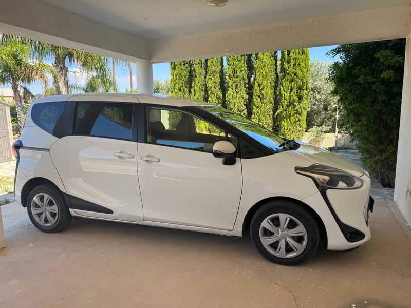 Toyota Sienta 1,5L 2019