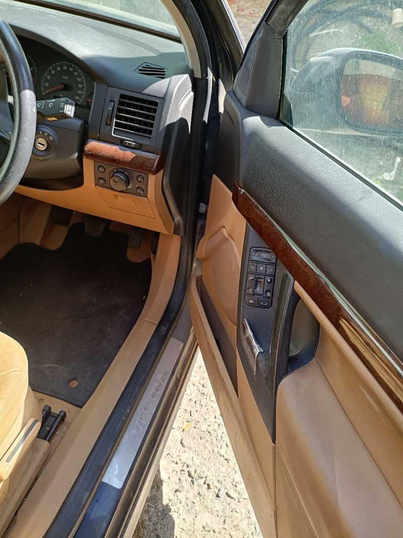 2004 Opel, Vauxhall Vectra 1,8L 2004 Cyprus