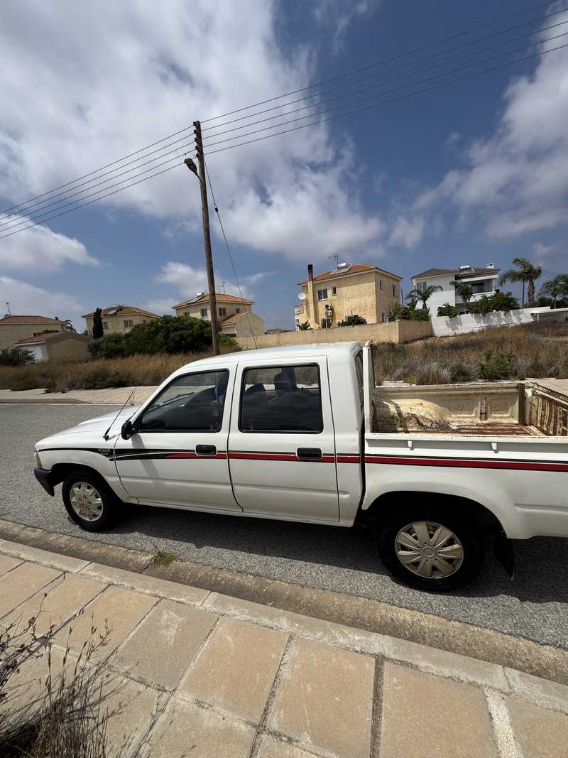1997 Toyota Hilux 2,4L 1997 Cyprus