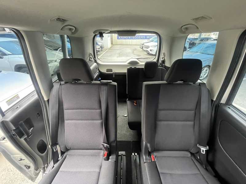 2021 Nissan Serena 2,0L 2021 Cyprus