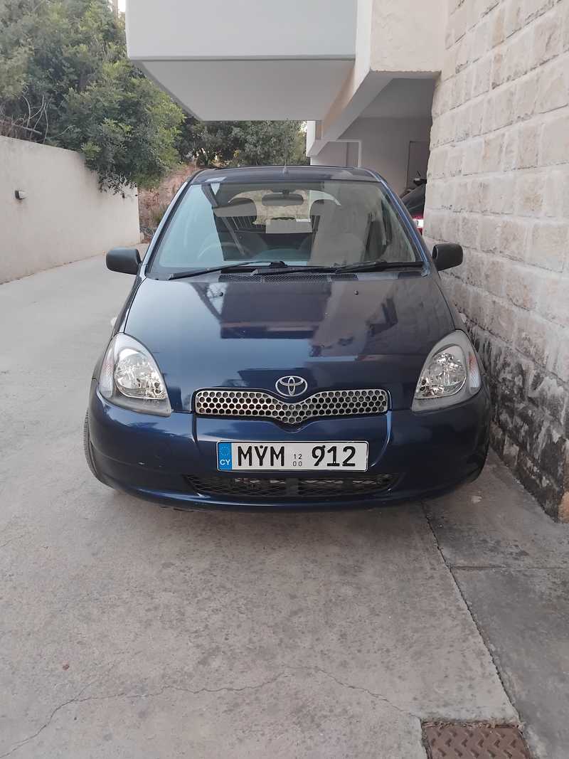 Toyota Yaris 2000