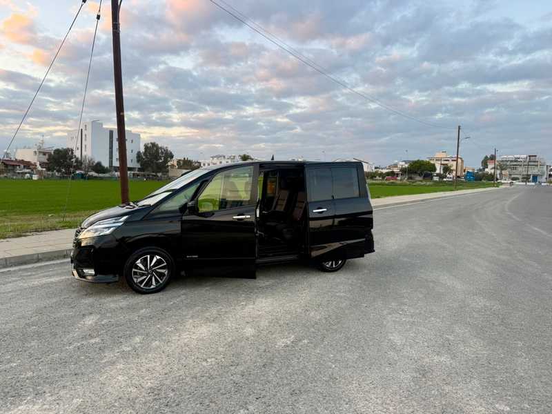 2022 Nissan Serena 2,0L 2022 Cyprus
