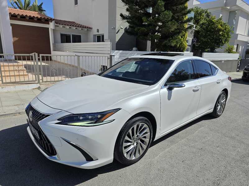 2022 Lexus ES300h 2,5L 2022 Cyprus