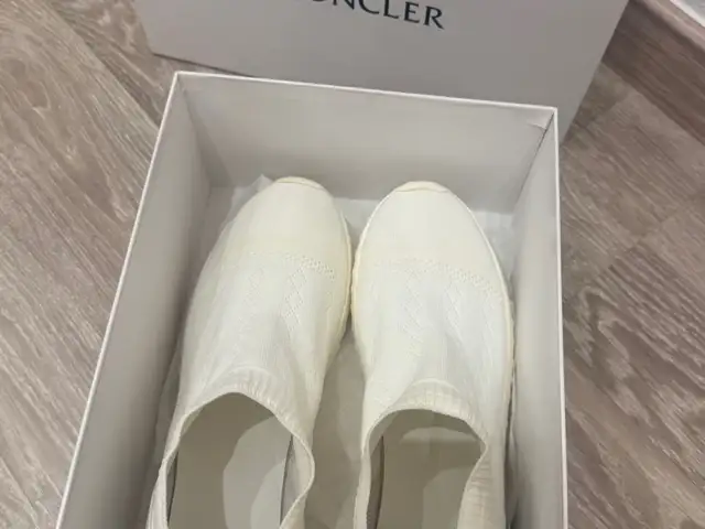Moncler giroflee sneakers - shoes -size 39, Limassol — Limassol - Agia Zoni