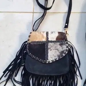 Leather bags indian style, Nicosia — Agios Epifanios Oreinis