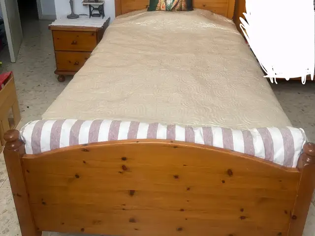 Bed, bedside table and mattress, Επαρχία Πάφου — Paphos - Άγιος Θεόδωρος