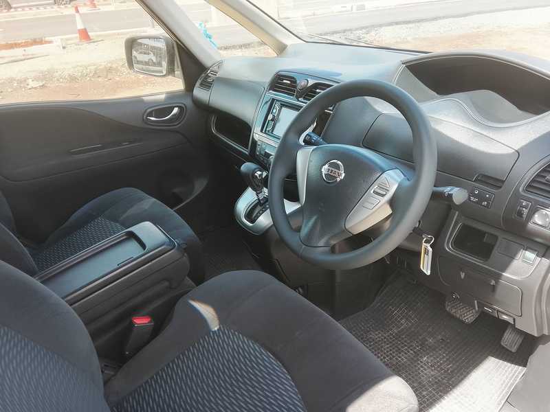 2016 Nissan Serena 2,0L 2016 Cyprus