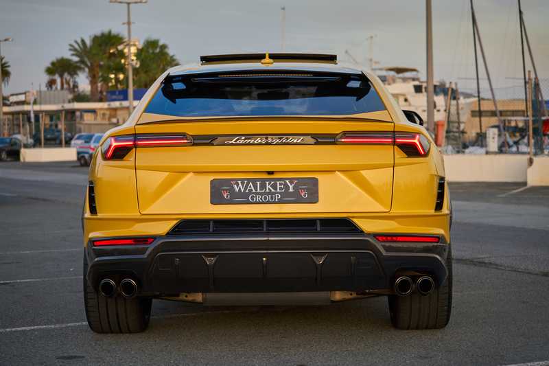 2023 Lamborghini Urus 4,0L 2023 Cyprus