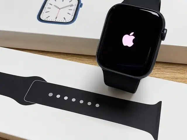 Apple watch se 3, Nicosia — Latsia - Agios Georgios