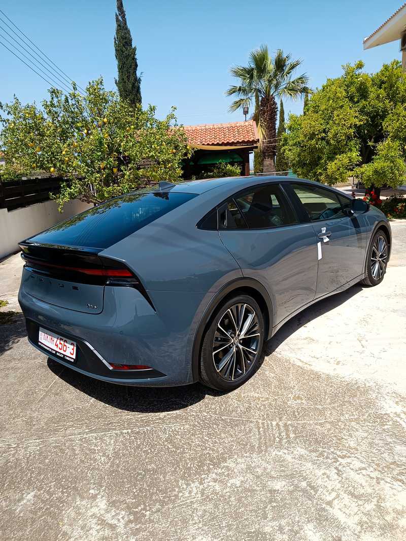 2024 Toyota Prius 2,0L 2024 Cyprus