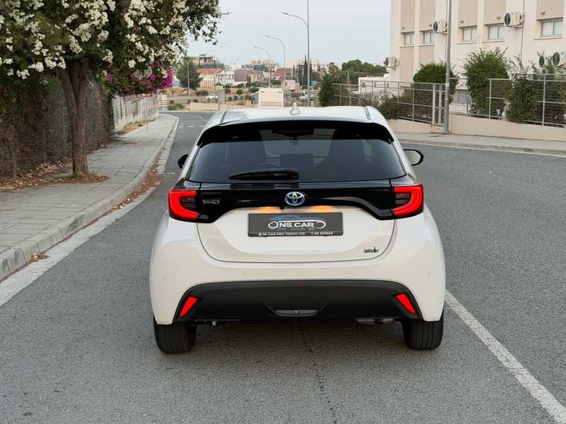 2022 Toyota Yaris 1,5L 2022 Cyprus