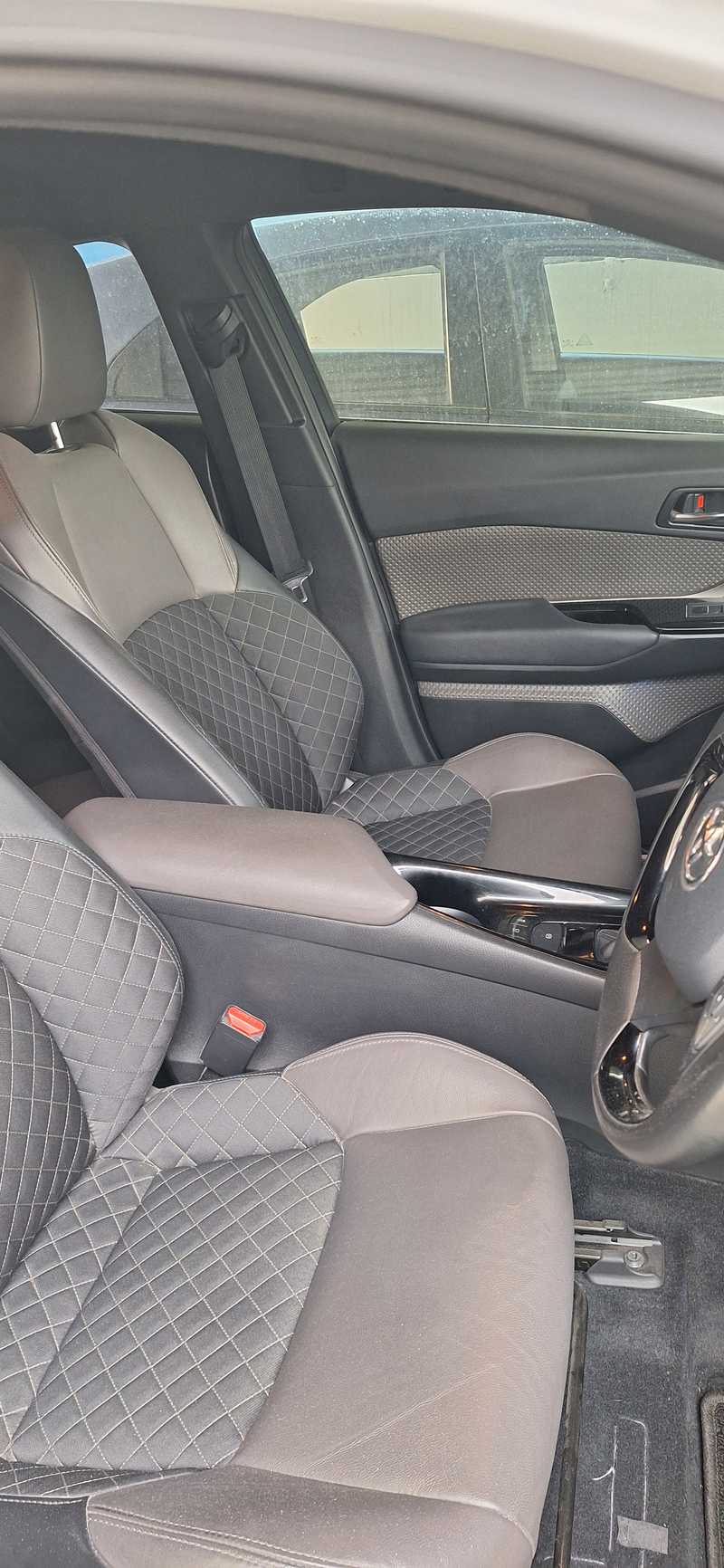 2022 Toyota C-HR 1,8L 2022 Cyprus