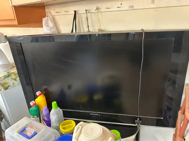 Tv samsung, Επαρχία Αμμοχώστου — Δερύνεια