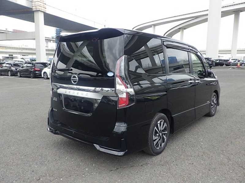 2022 Nissan Serena 2,0L 2022 Cyprus