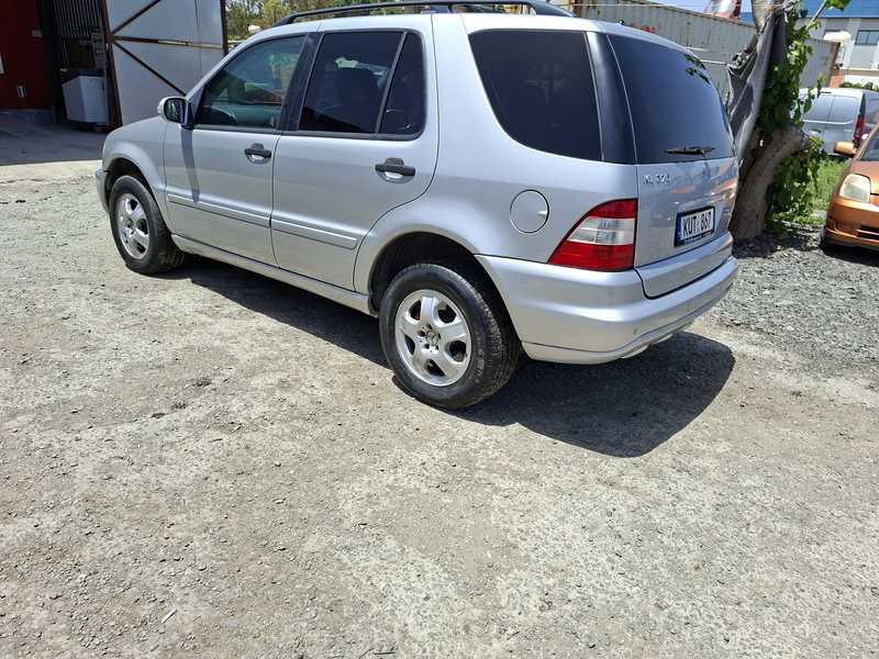 Mercedes-Benz M-Class 2,7L 2004