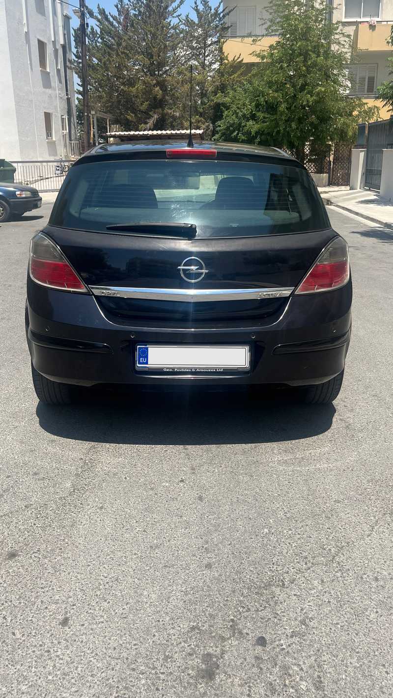 2009 Opel, Vauxhall Astra 1,4L 2009 Cyprus
