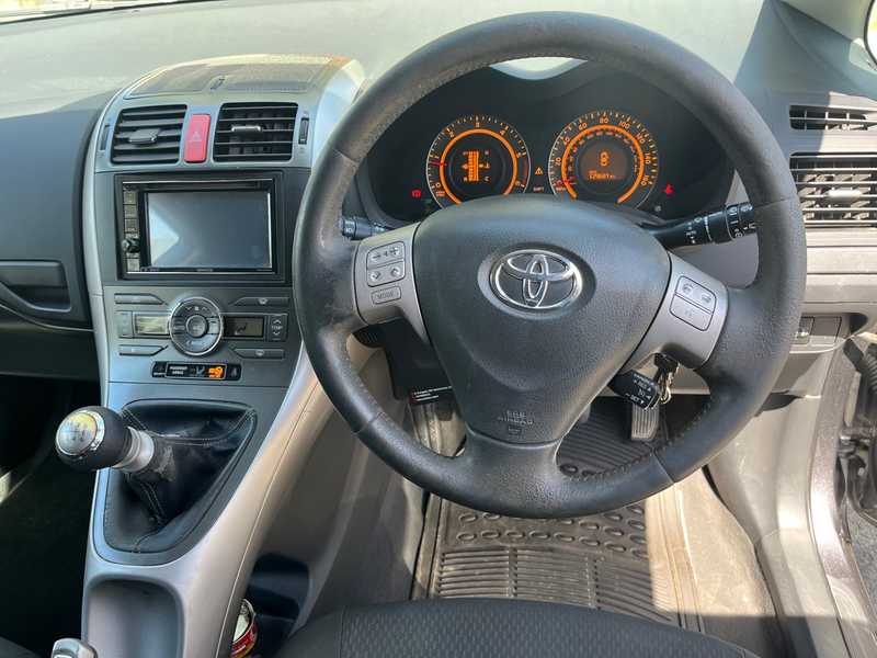 2009 Toyota Auris 2,2L 2009 Cyprus