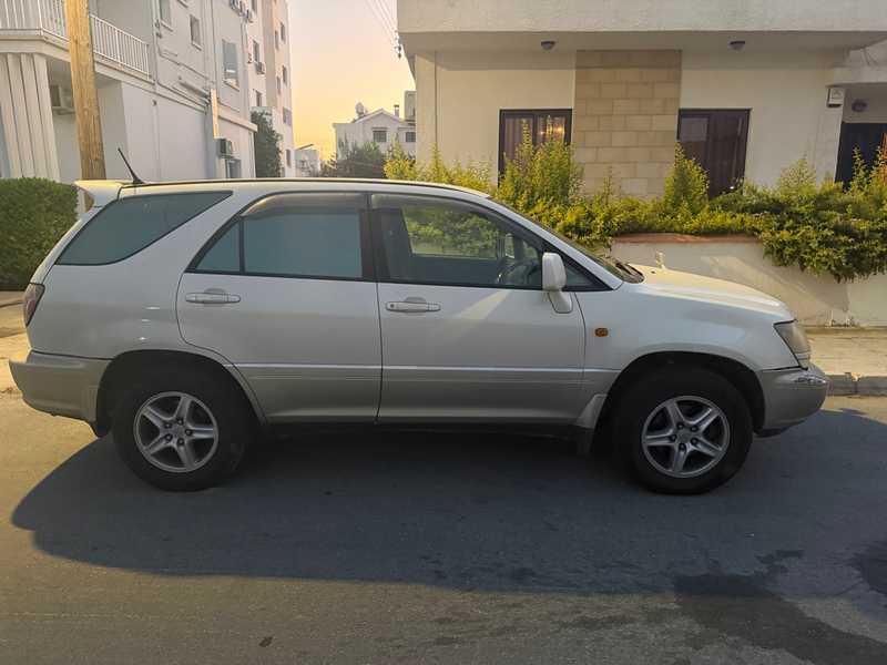 Toyota Harrier 3,7L 2003
