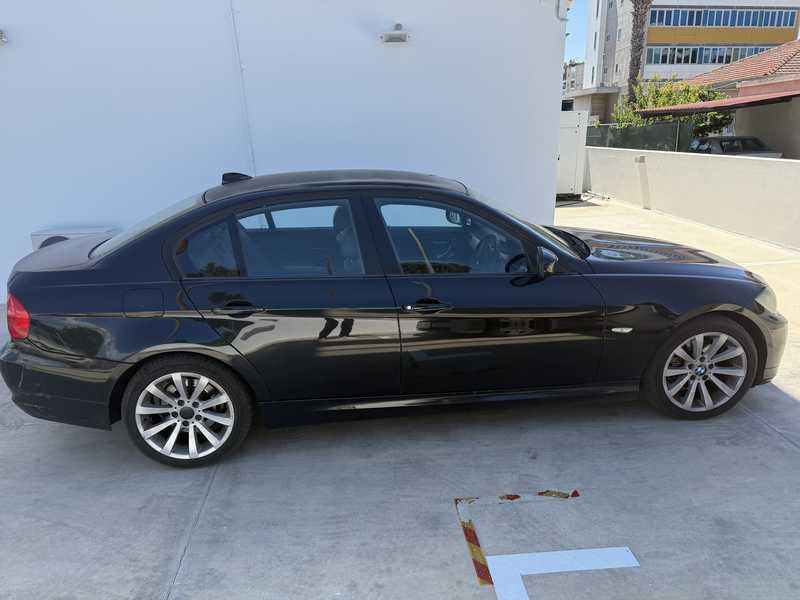 2011 BMW 3-Series 2,0L 2011 Cyprus