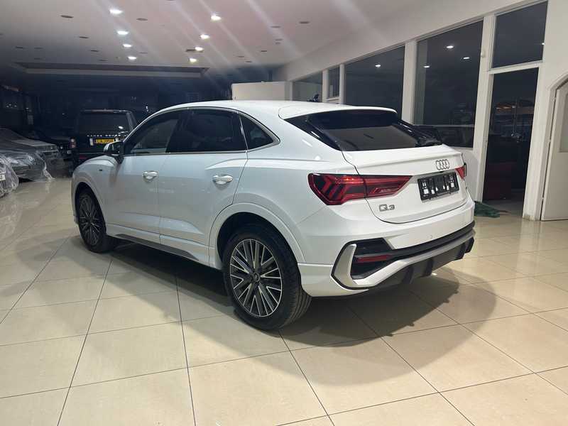 2021 Audi Q3 2,0L 2021 Cyprus