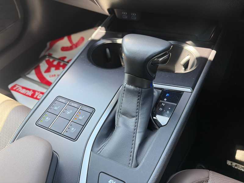 2023 Lexus UX 2,0L 2023 Cyprus