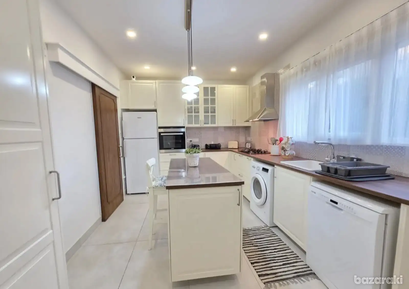 House, 2 bedrooms — 3