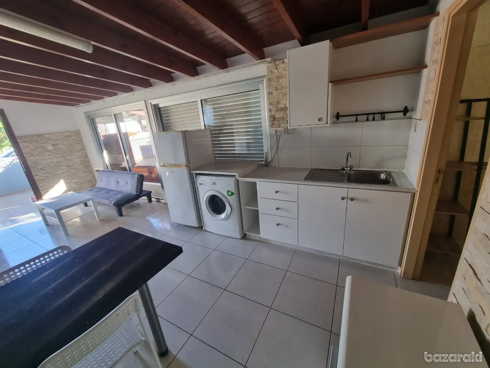 House, 2 bedrooms — 2