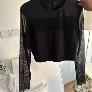 Black mesh top, Nicosia — Aglantzia