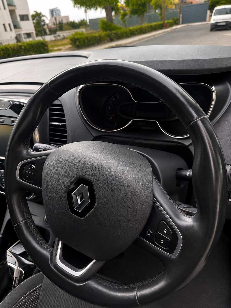 2017 Renault Captur 1,2L 2017 Cyprus