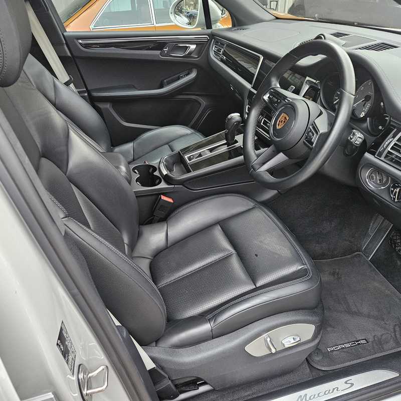 2022 Porsche Macan 3,0L 2022 Cyprus