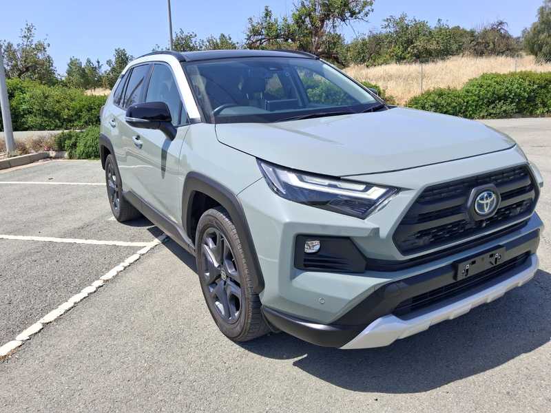 Toyota RAV4 2,5L 2023
