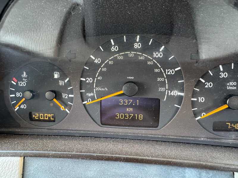 1997 Mercedes-Benz E-Class 2,0L 1997 Cyprus