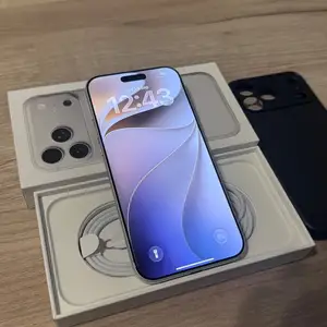 Iphone 17 pro max 256gb silver immaculate condition battery 96, Επαρχία Λευκωσίας — Στρόβολος - Σταυρός