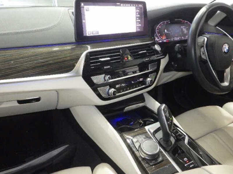2023 BMW 5-Series 2,0L 2023 Cyprus