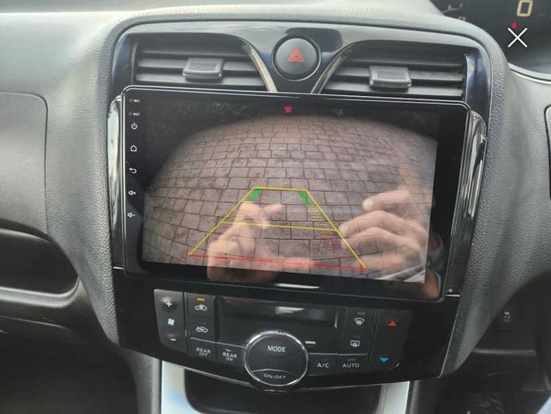 2014 Nissan Serena 2,0L 2014 Cyprus
