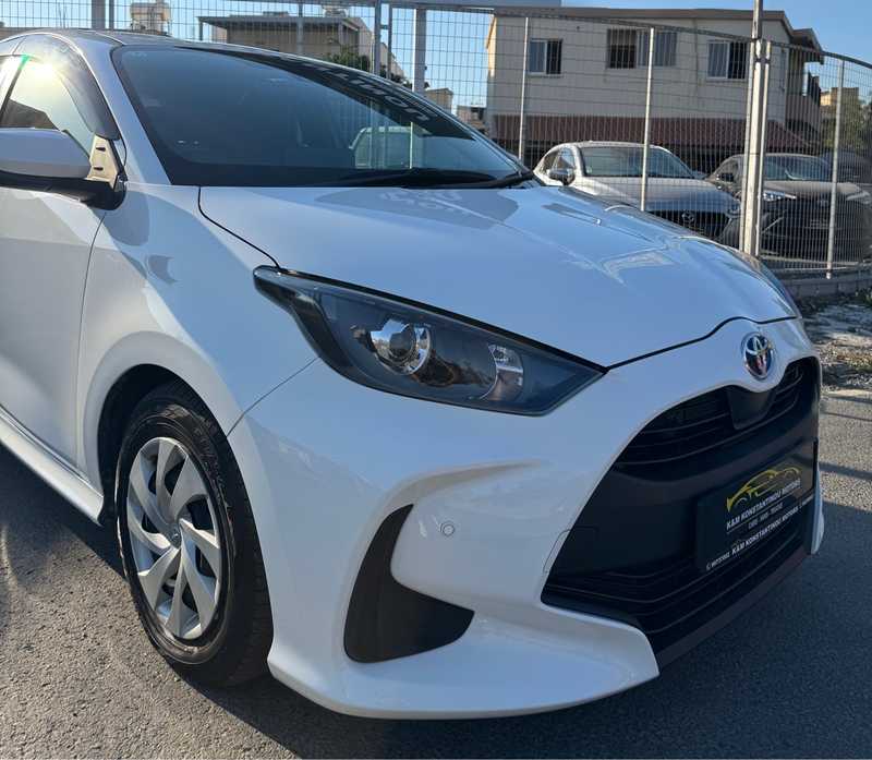 2022 Toyota Yaris 1,5L 2022 Cyprus