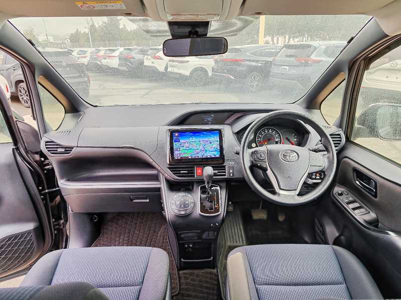 2021 Toyota Noah 2,0L 2021 Cyprus