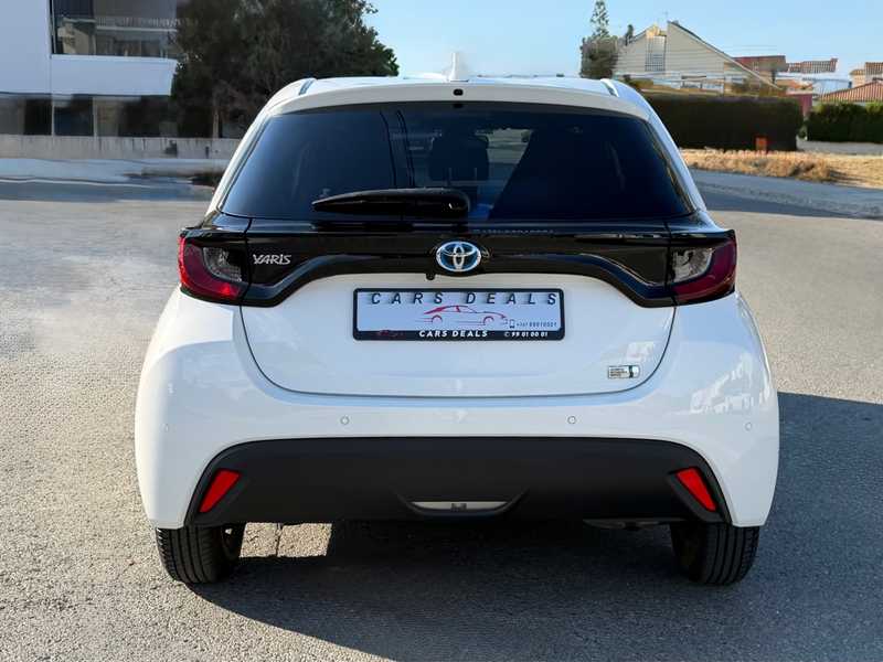 2022 Toyota Yaris 1,5L 2022 Cyprus