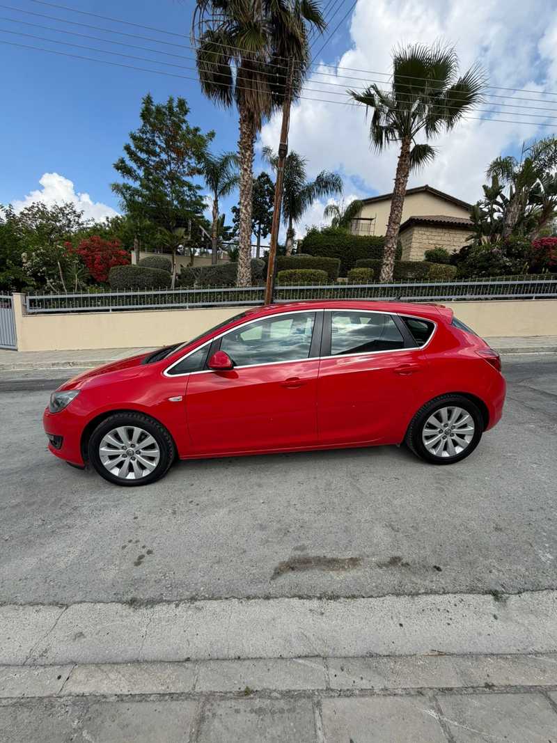 2014 Opel, Vauxhall Astra 2,0L 2014 Cyprus