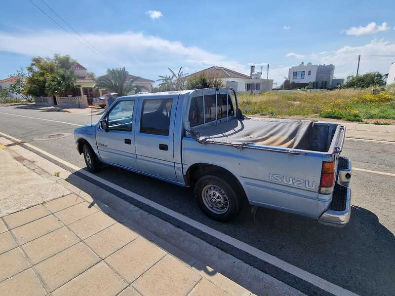 1991 Isuzu Pick-up 2,5L 1991 Cyprus