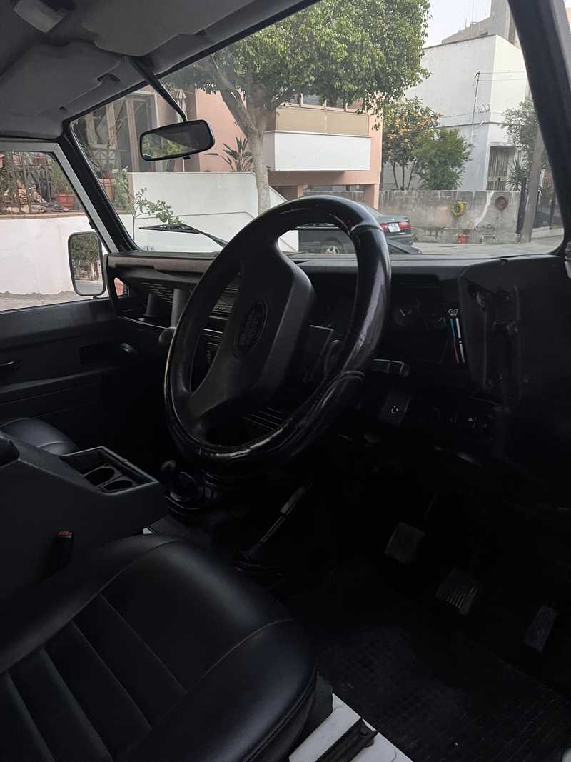 2000 Land Rover Defender 2,5L 2000 Cyprus